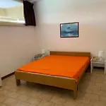 Apartman In Con Piscina