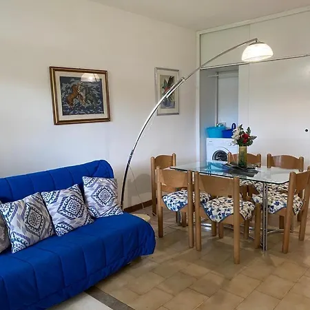Bilocale A Con Piscina Apartamento