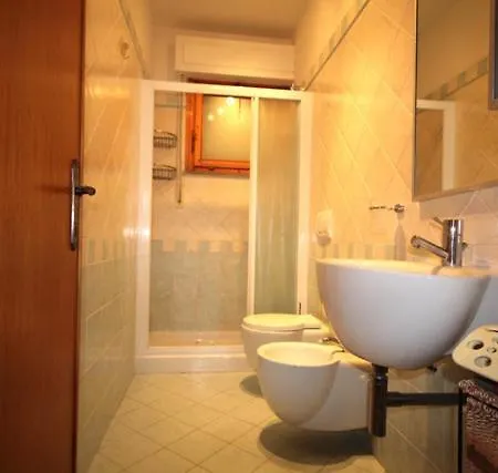Διαμέρισμα In Con Piscina Marina Di Bibbona