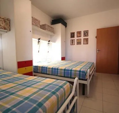 Bilocale A Con Piscina